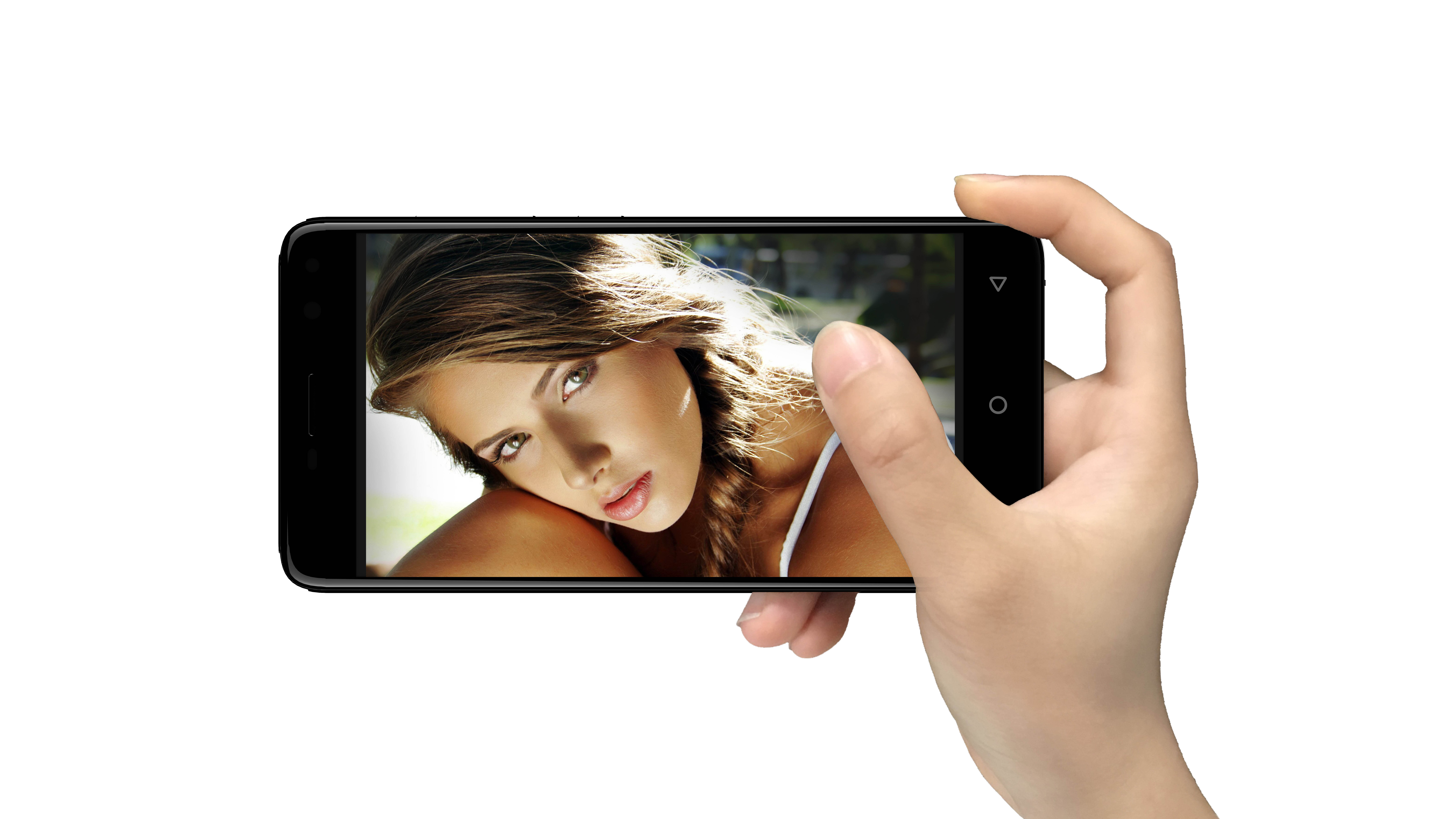 selfie，mobile phone，