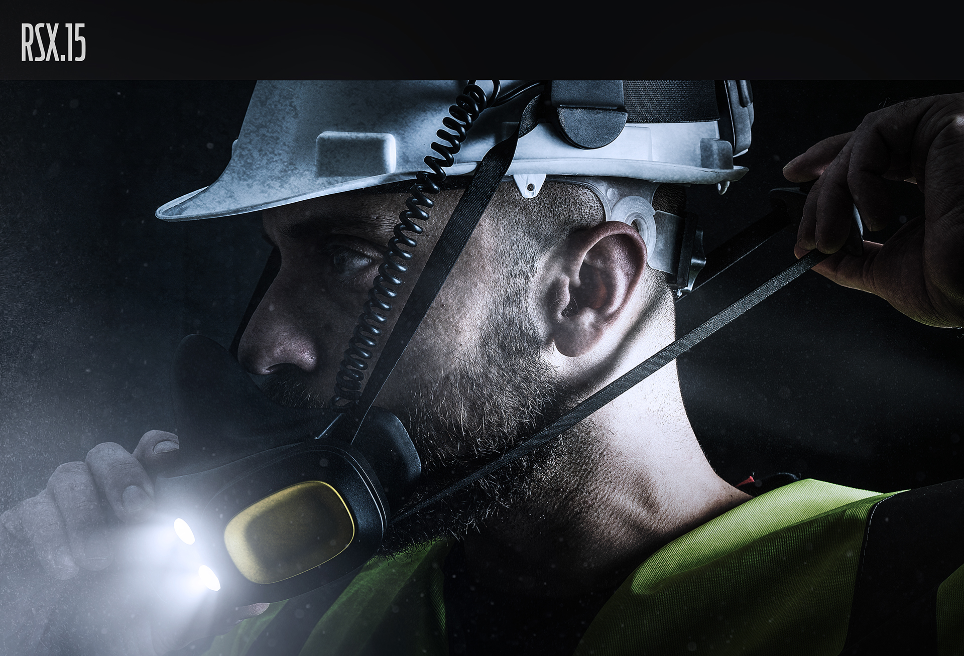 Safety helmet breathing mask，