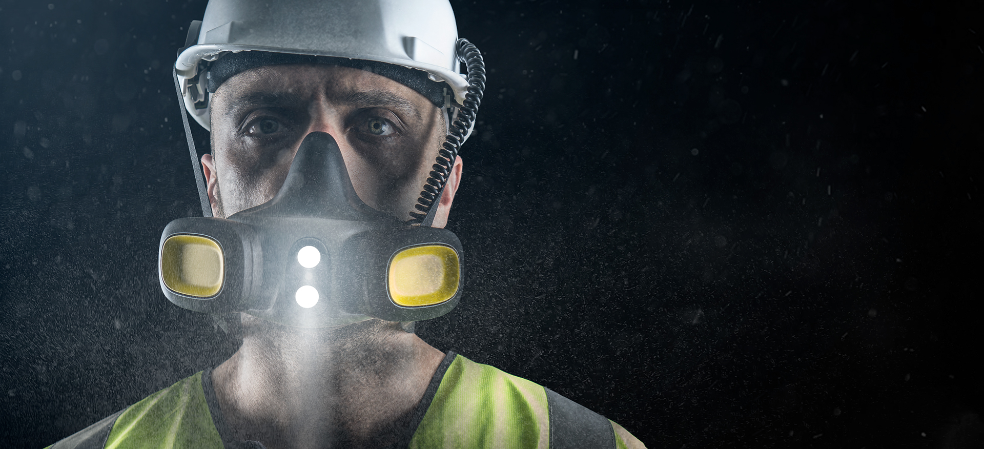 Safety helmet breathing mask，