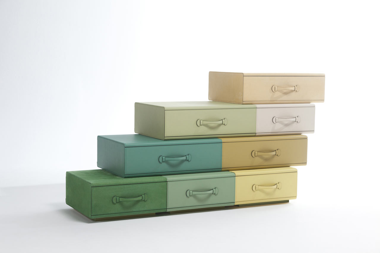 suitcase，Leatherwear，furniture，