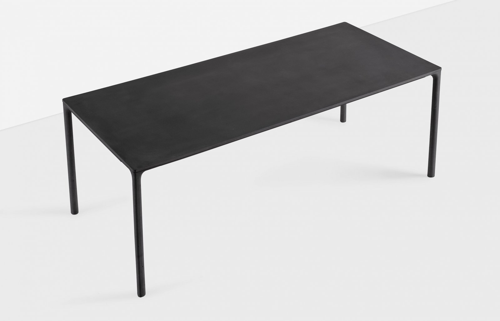 product design，furniture，Concrete material，Boiacca，Table，Minimalist，