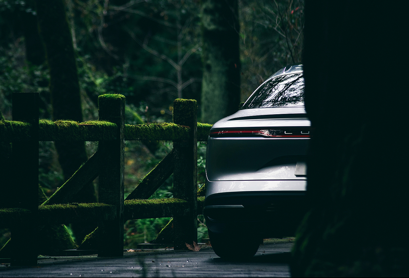silver，product design，Automobile design，LUCID AIR，