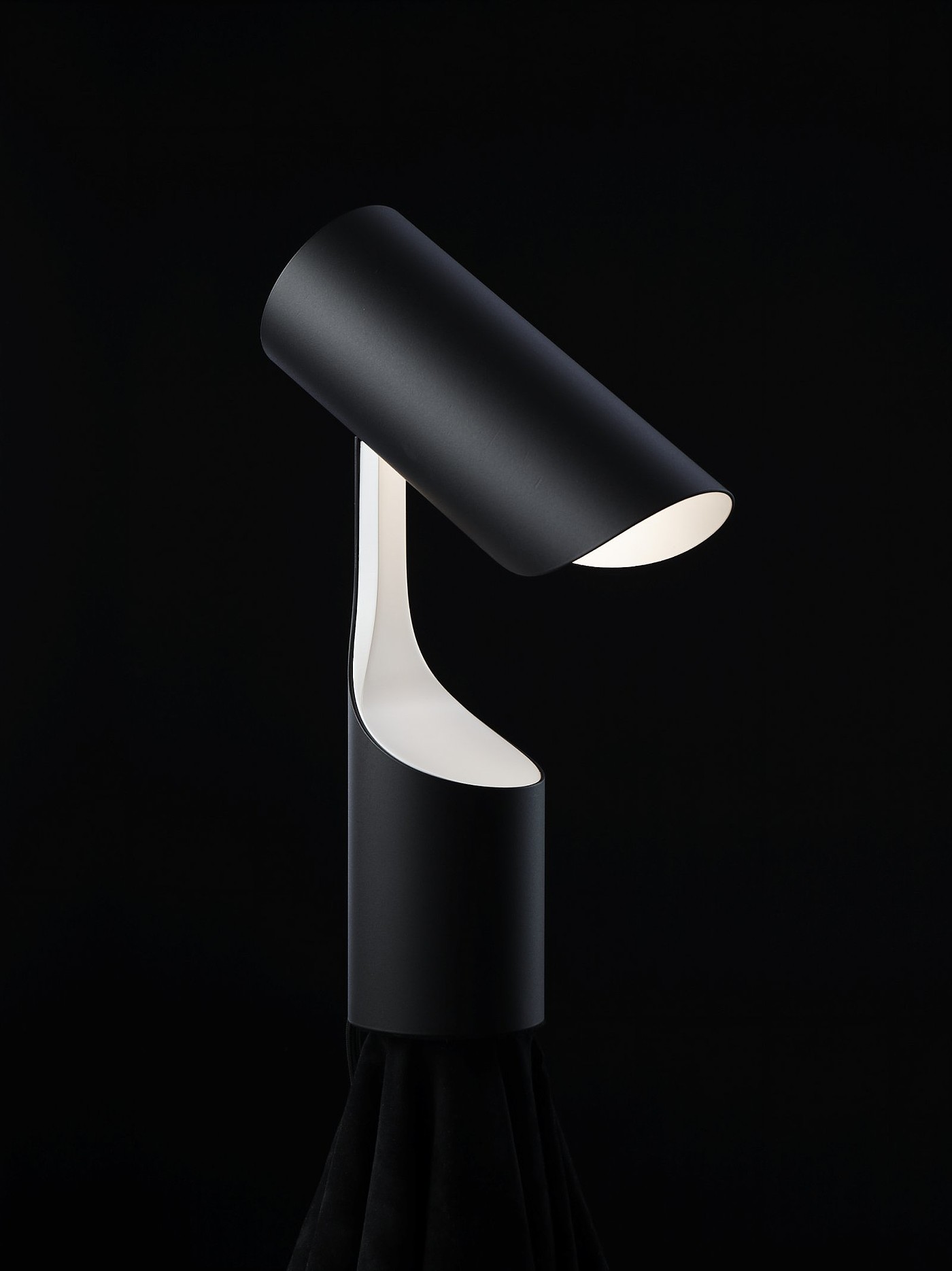 mutation，Desk lamp，Minimalist，black，