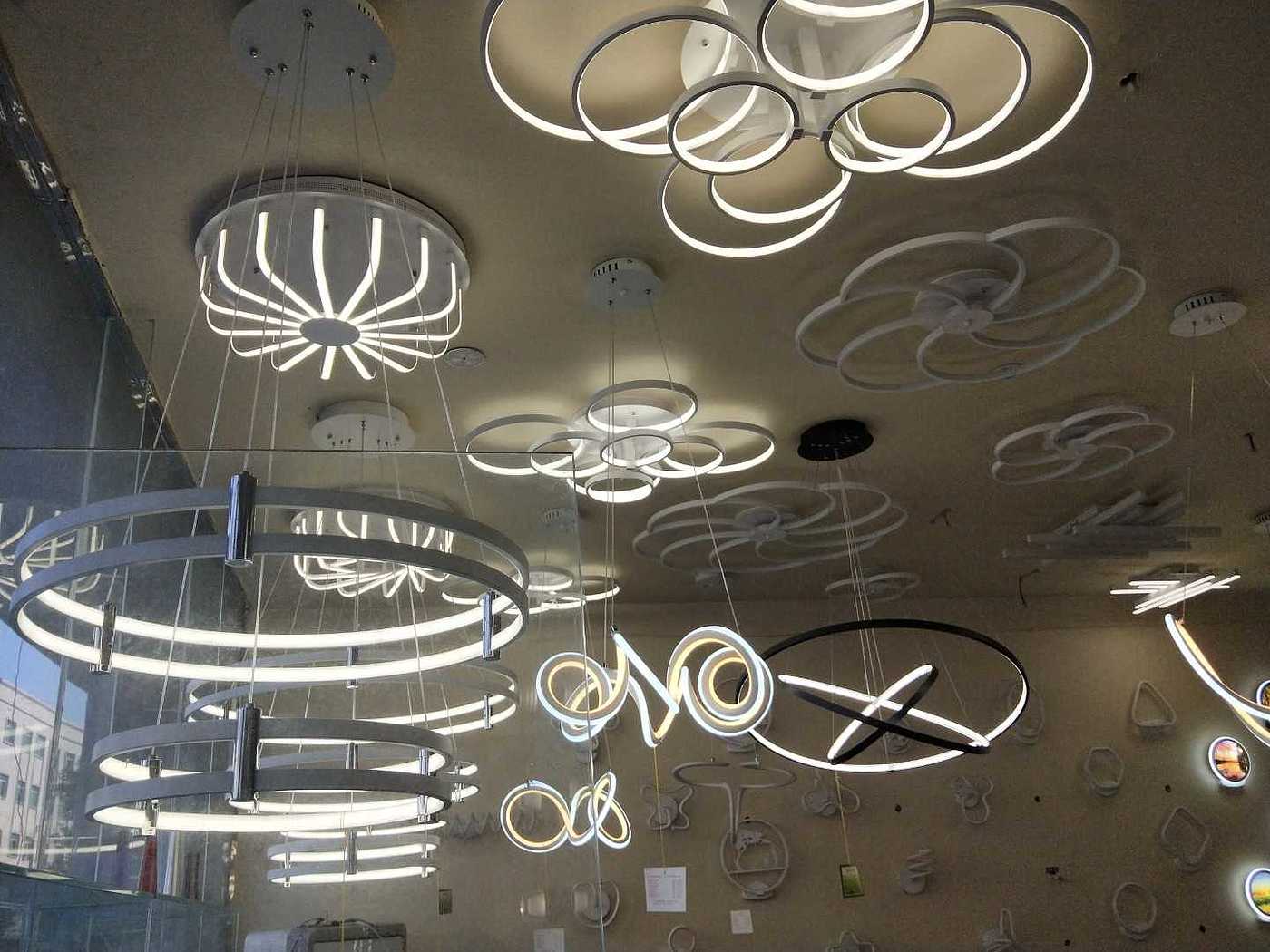 The world of lights，