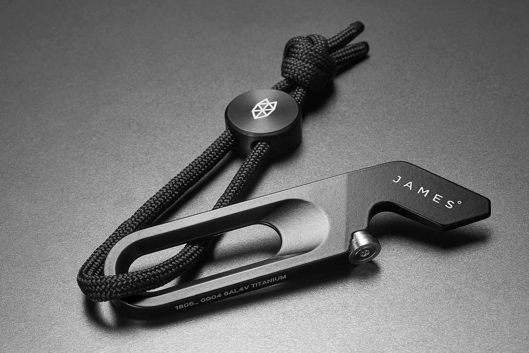 Halifax，Multifunctional Pendant，black，Titanium steel，
