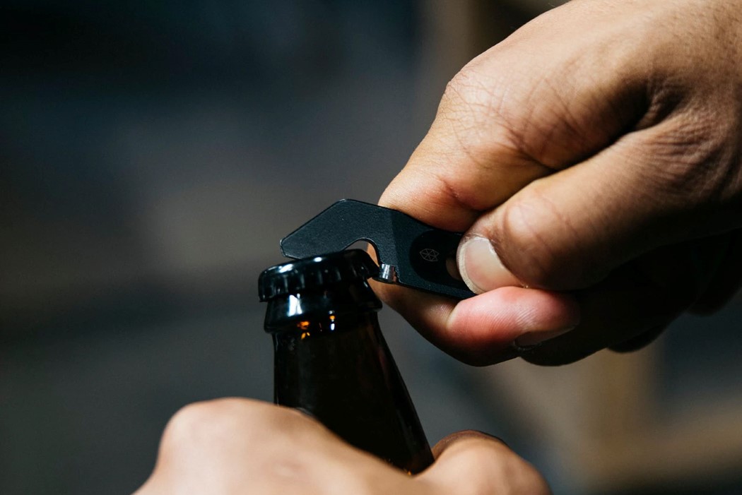 Halifax，Multifunctional Pendant，black，Titanium steel，