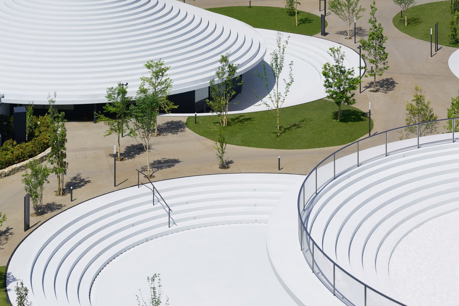 white，Architecture，Tenri square，