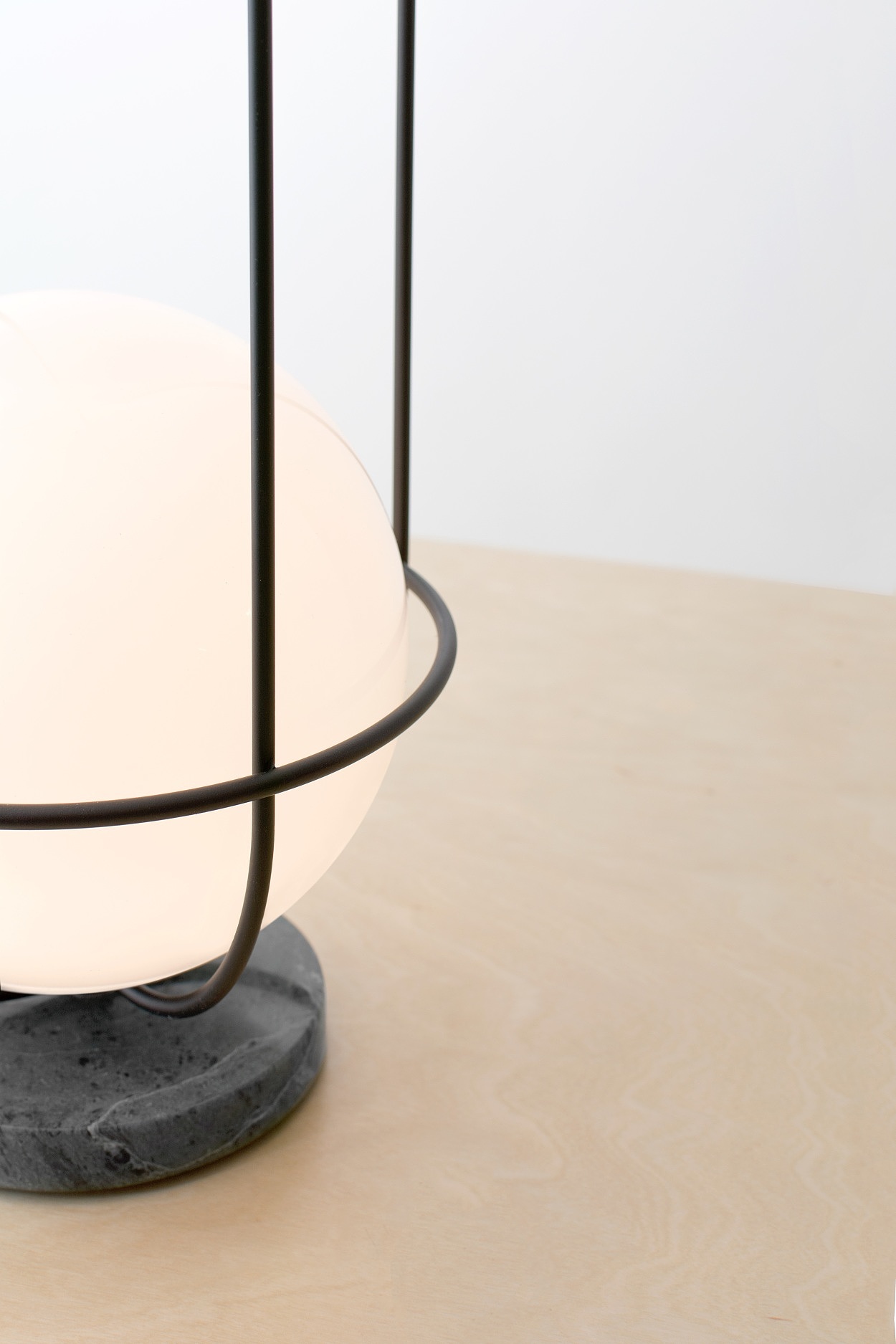 product design，industrial design，Minimalist，esthetics，function，lamp，