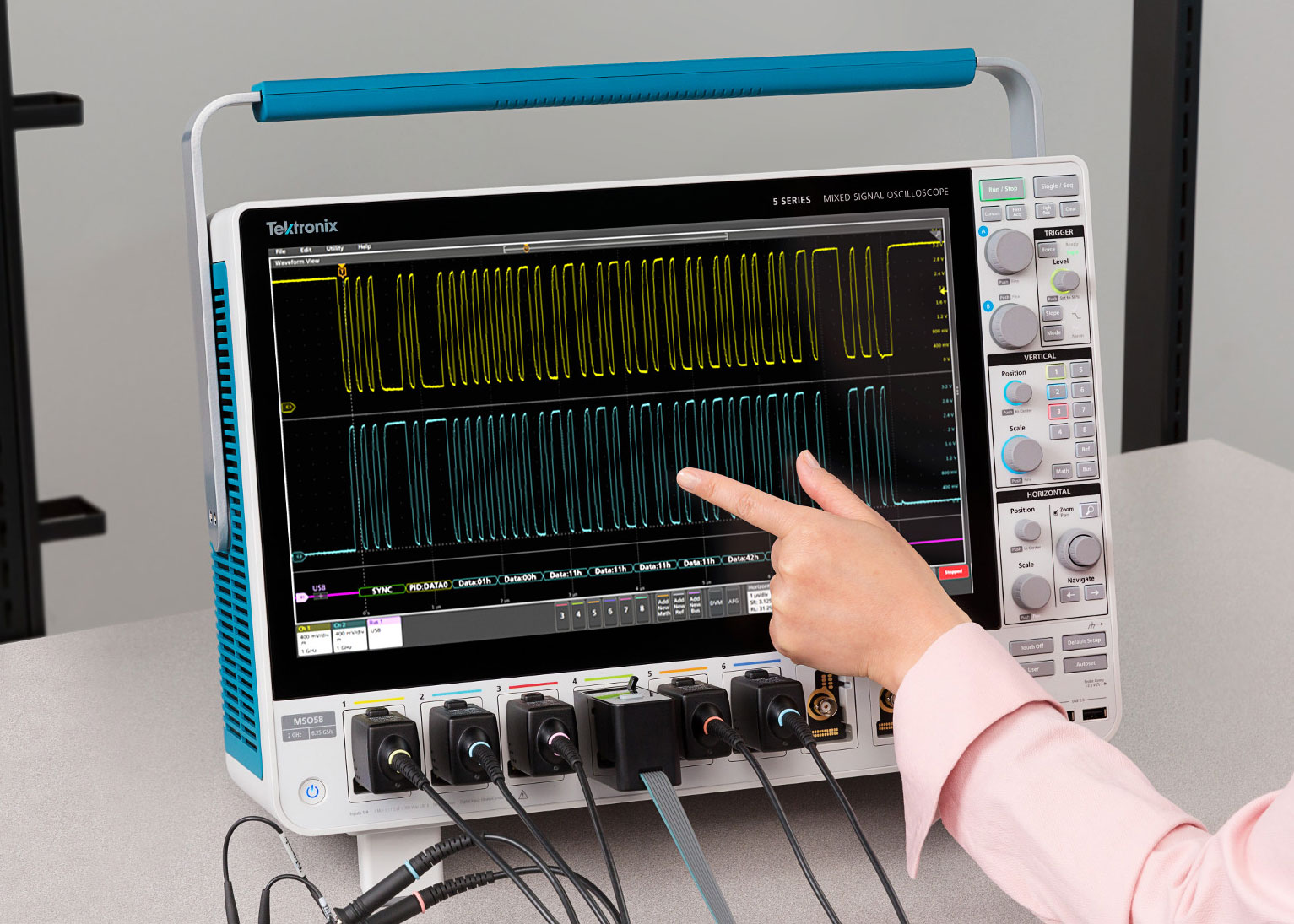 2018 red dot award，Tektronix 5，Mixed signal oscilloscope，