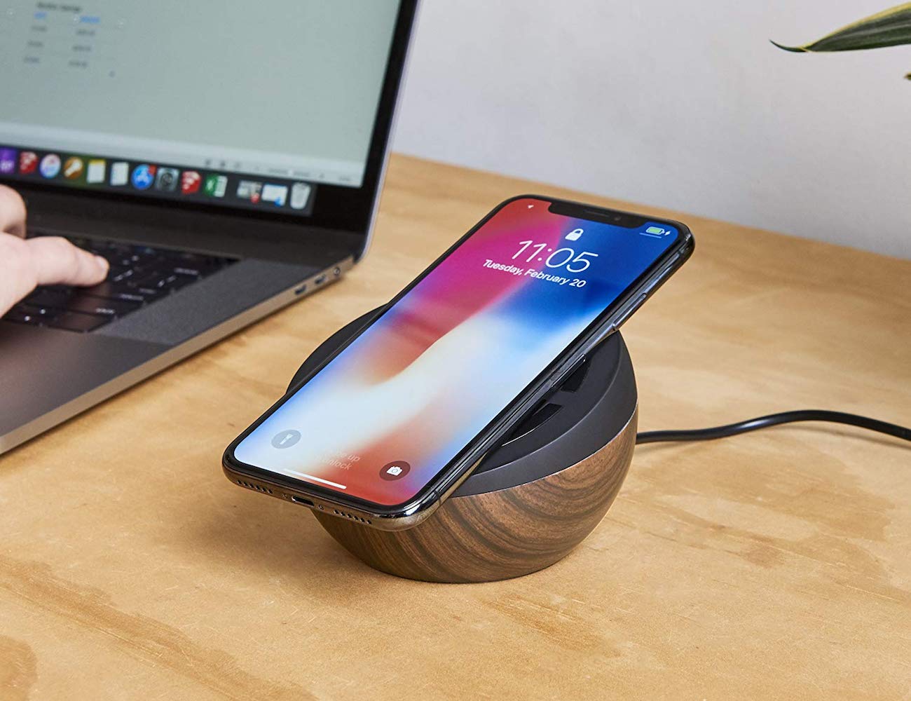 multi-function，Device compatibility，Adjustable wireless charger，thin，