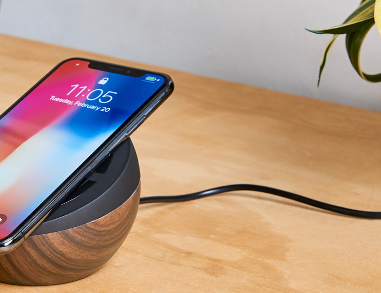 multi-function，Device compatibility，Adjustable wireless charger，thin，