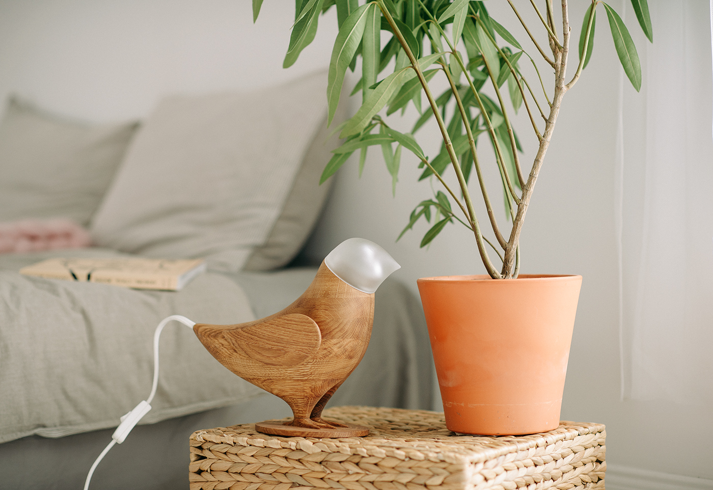 Marina's birds，interest，Desk lamp，Wood color，black，gules，