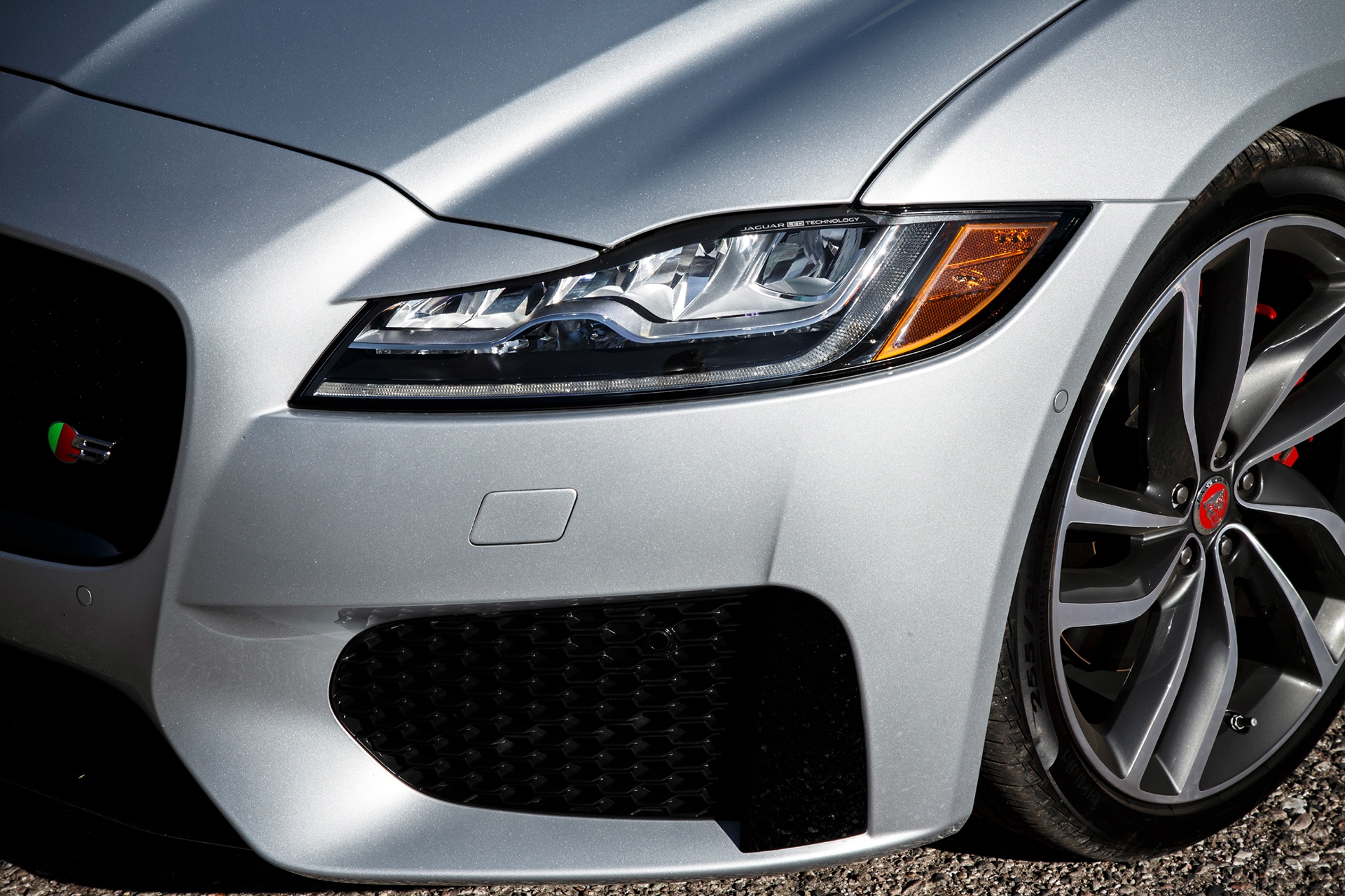 Automobile design，sketch，Jaguar XF，Hand drawn draft，