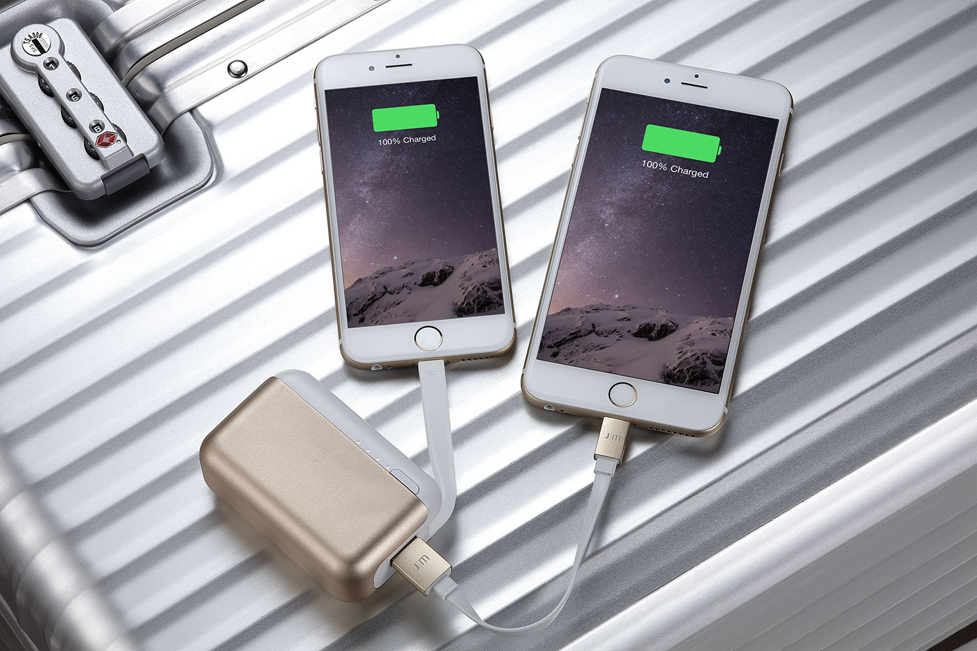 Seat charging mobile power supply，white，black，reddot award，2015 red dot，