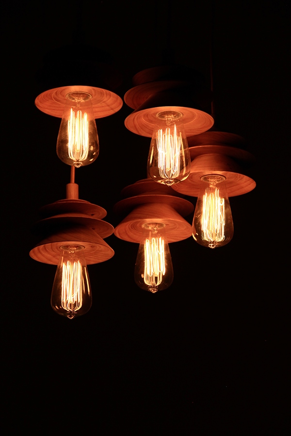Level Lamp，a chandelier，wooden ，Mortar wood，Vintage bulb，