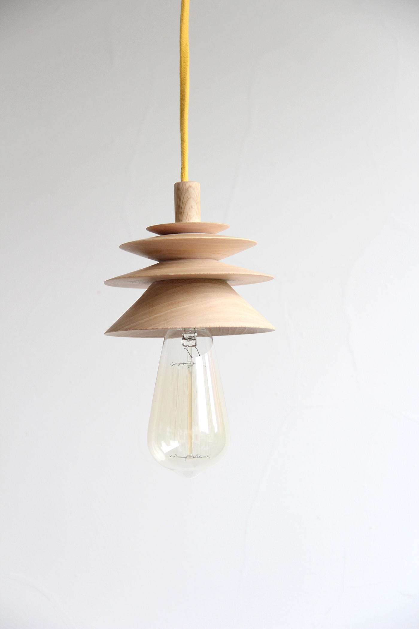 Level Lamp，a chandelier，wooden ，Mortar wood，Vintage bulb，