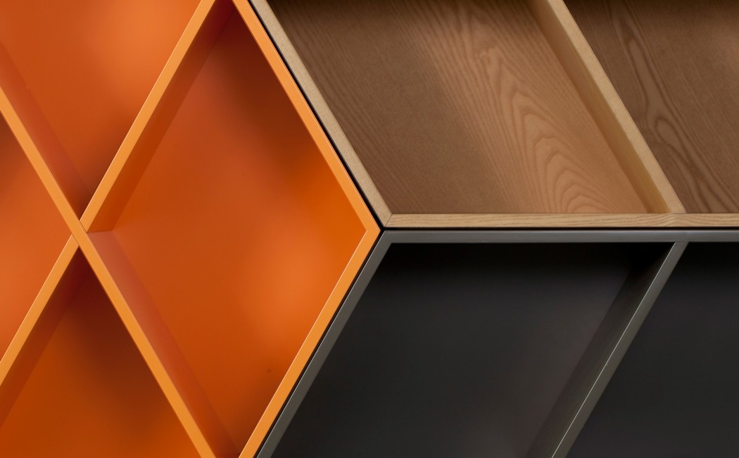 bookshelf，woodiness，Minimalist，Rubik's Cube，square，