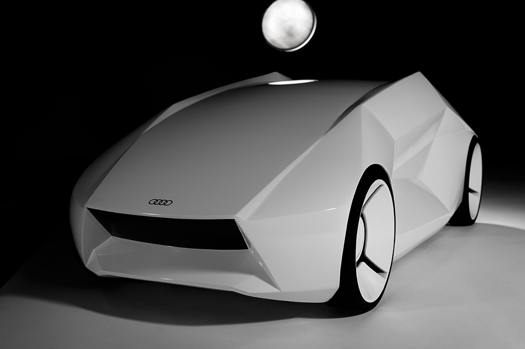 White system，electric vehicle，Shape design of music symbols，Streamline smooth，Unique sound image，