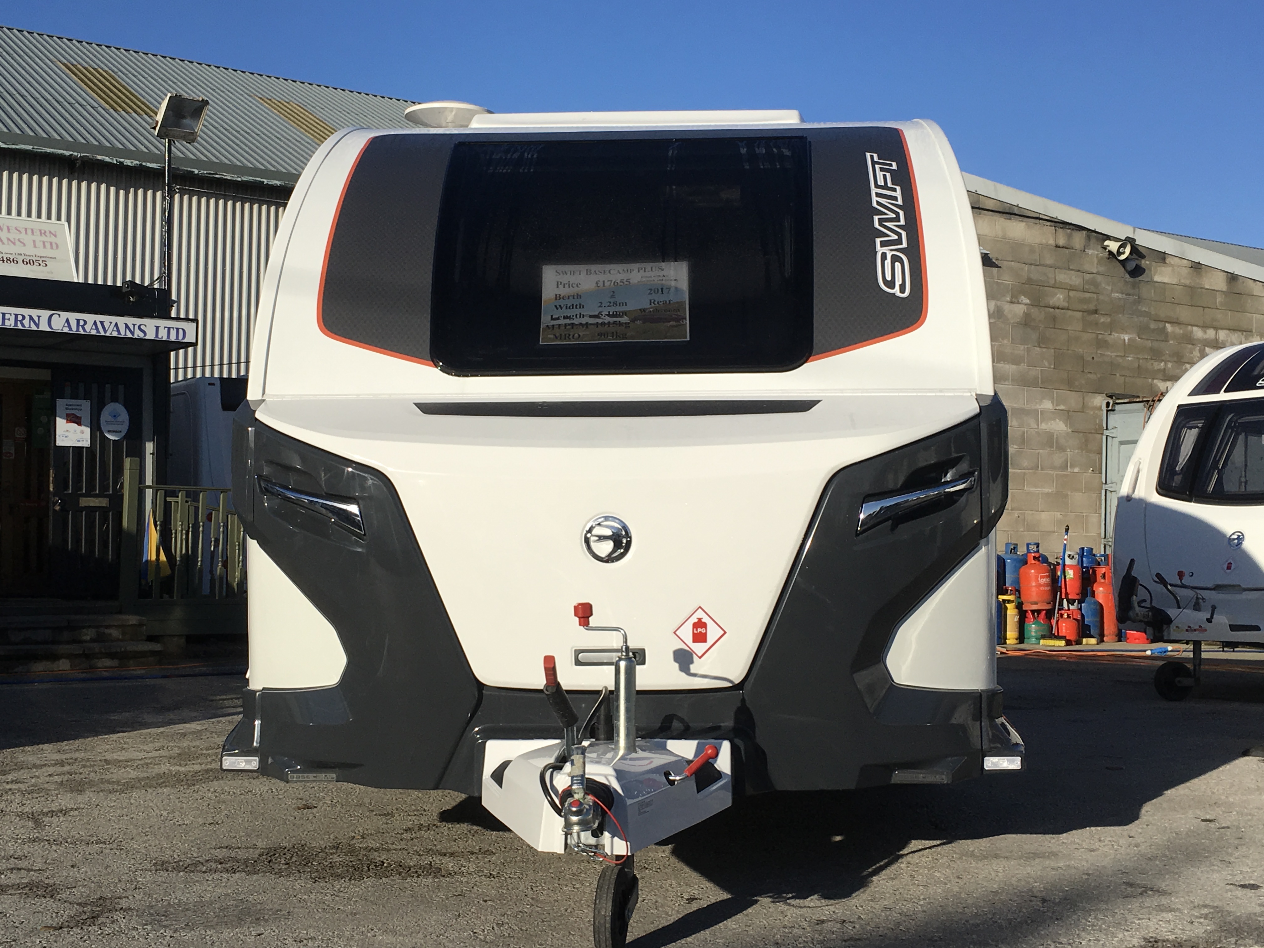 【2018 红点奖】basecamp ccv / 旅行拖车