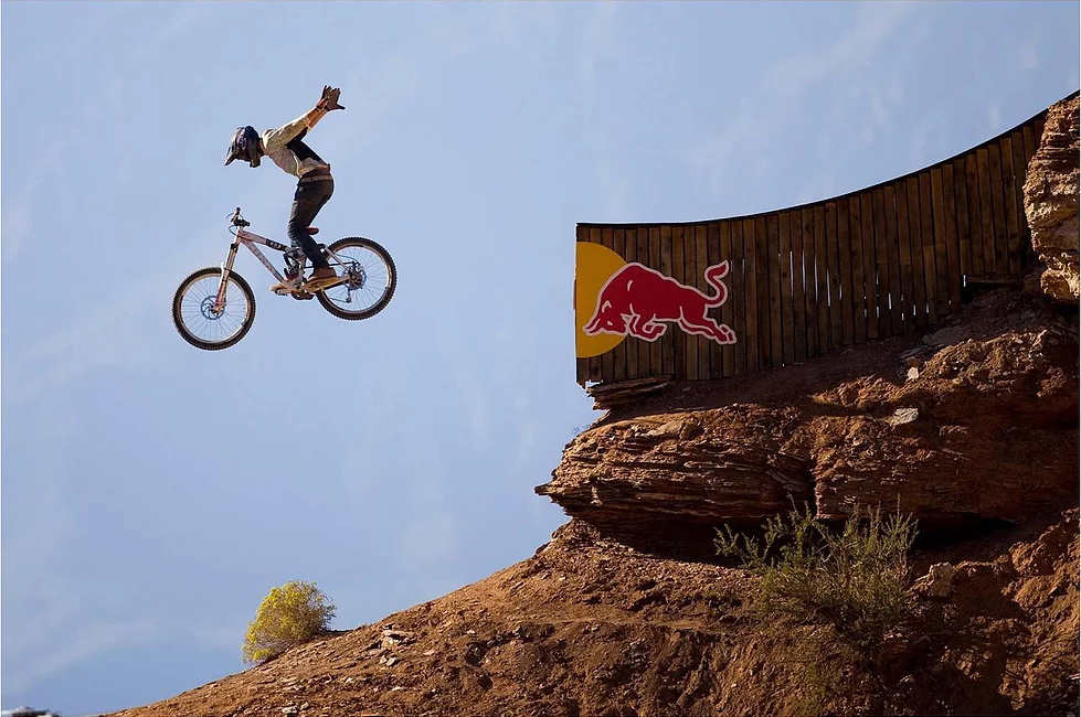 Redbull，Cleaning robot，Red Bull，PDF HOUSE，