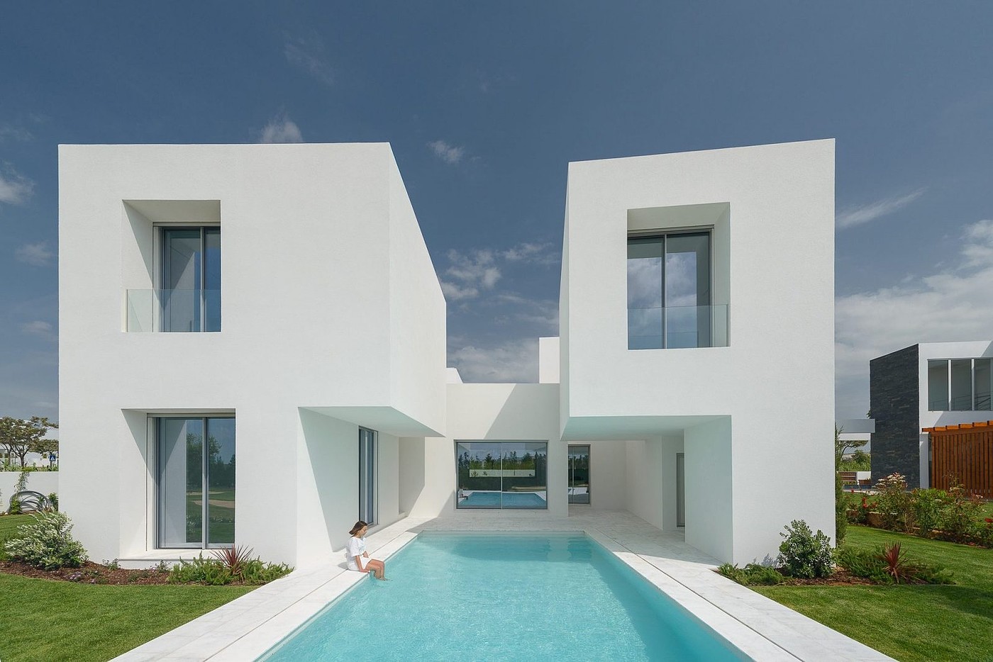 Minimalism，villa，Golf Course，white，