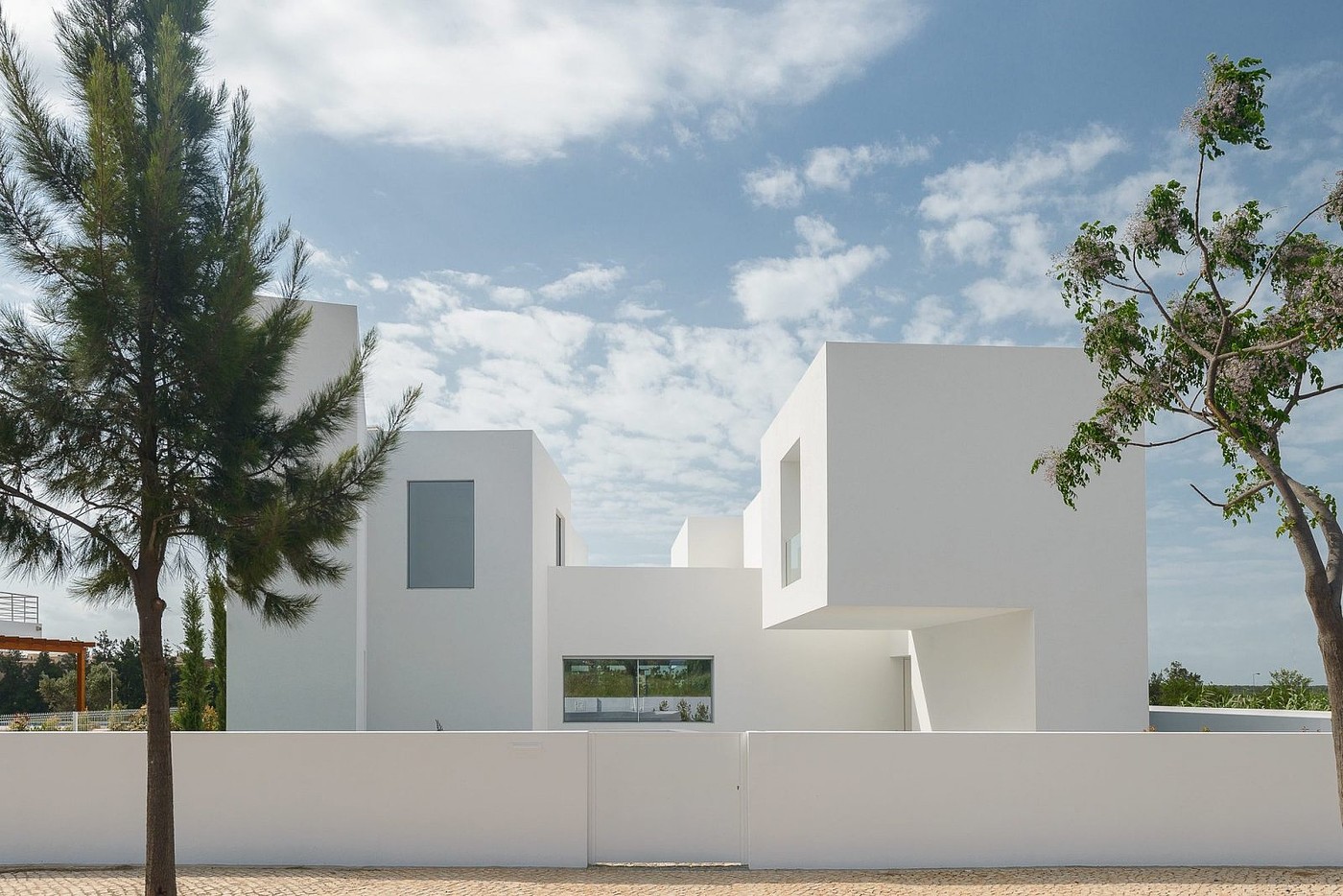 Minimalism，villa，Golf Course，white，