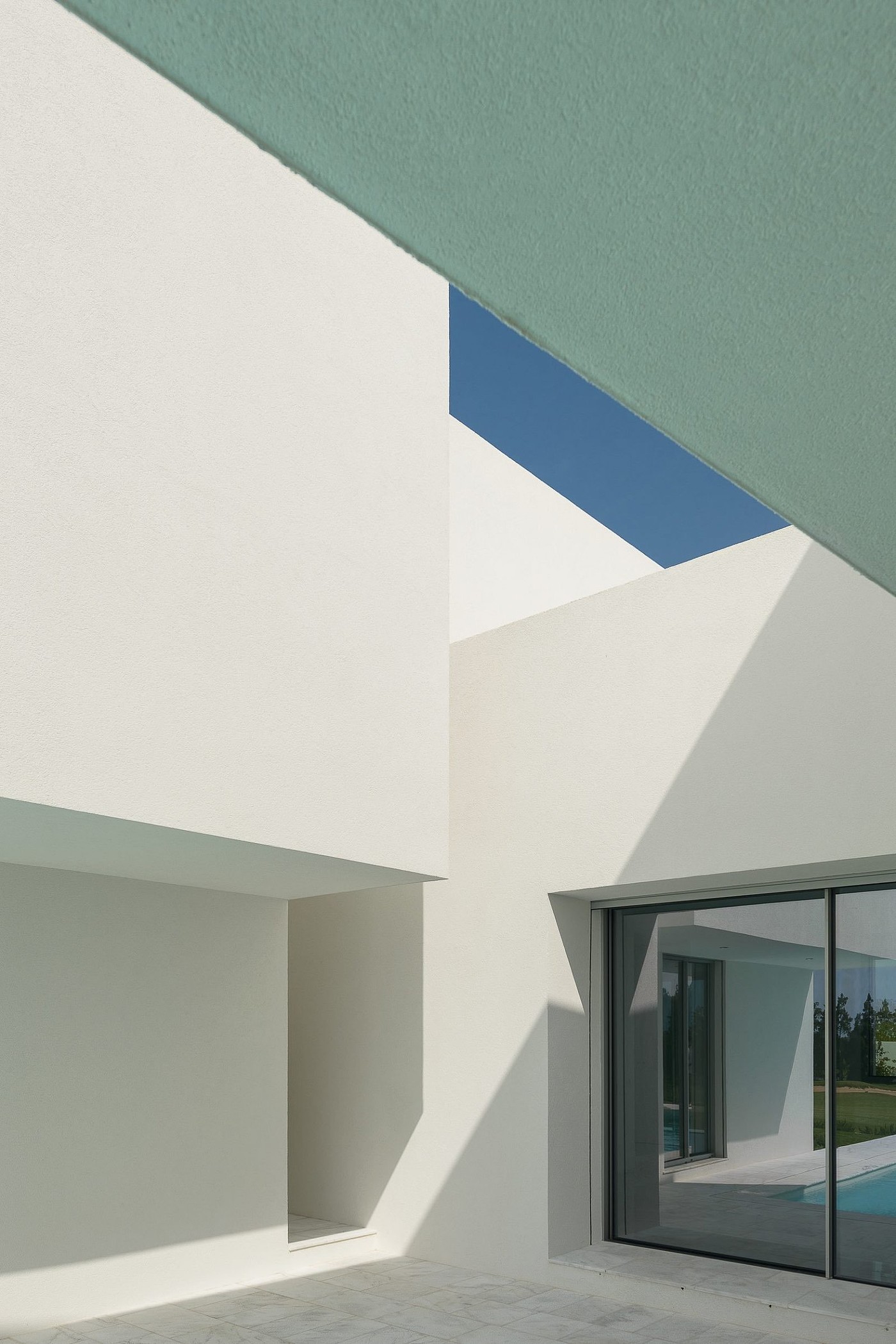 Minimalism，villa，Golf Course，white，