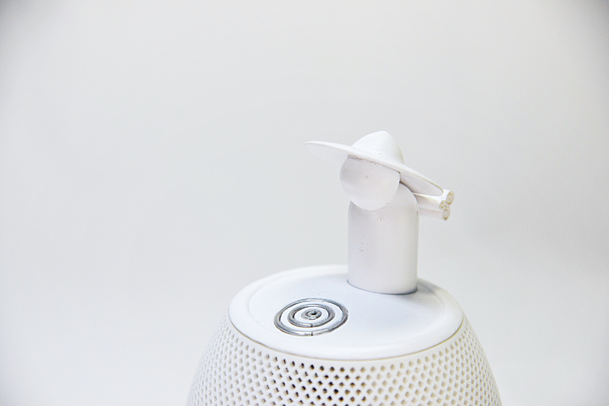 Warm light，white，Bluetooth Speaker ，Atmosphere lamp，Company / accompany，