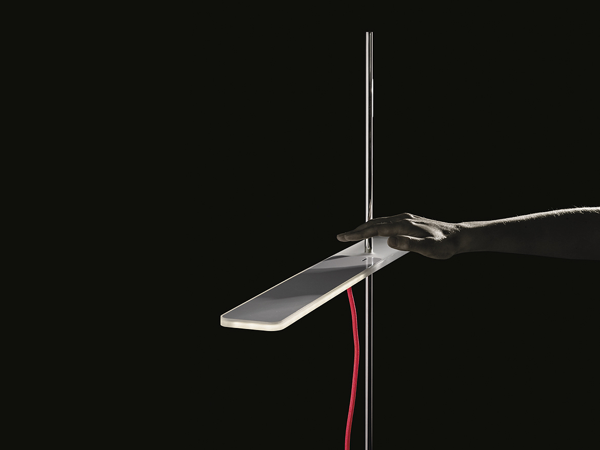 product design，industrial design，Nimbus，hold，Desk lamp，lamp，
