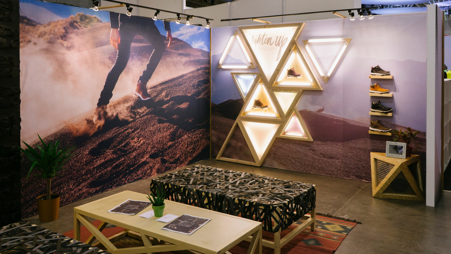 product design，Graphic Artist Designer，shoes，DIGITAL，strategy，Lifestyledesig，TEVA，