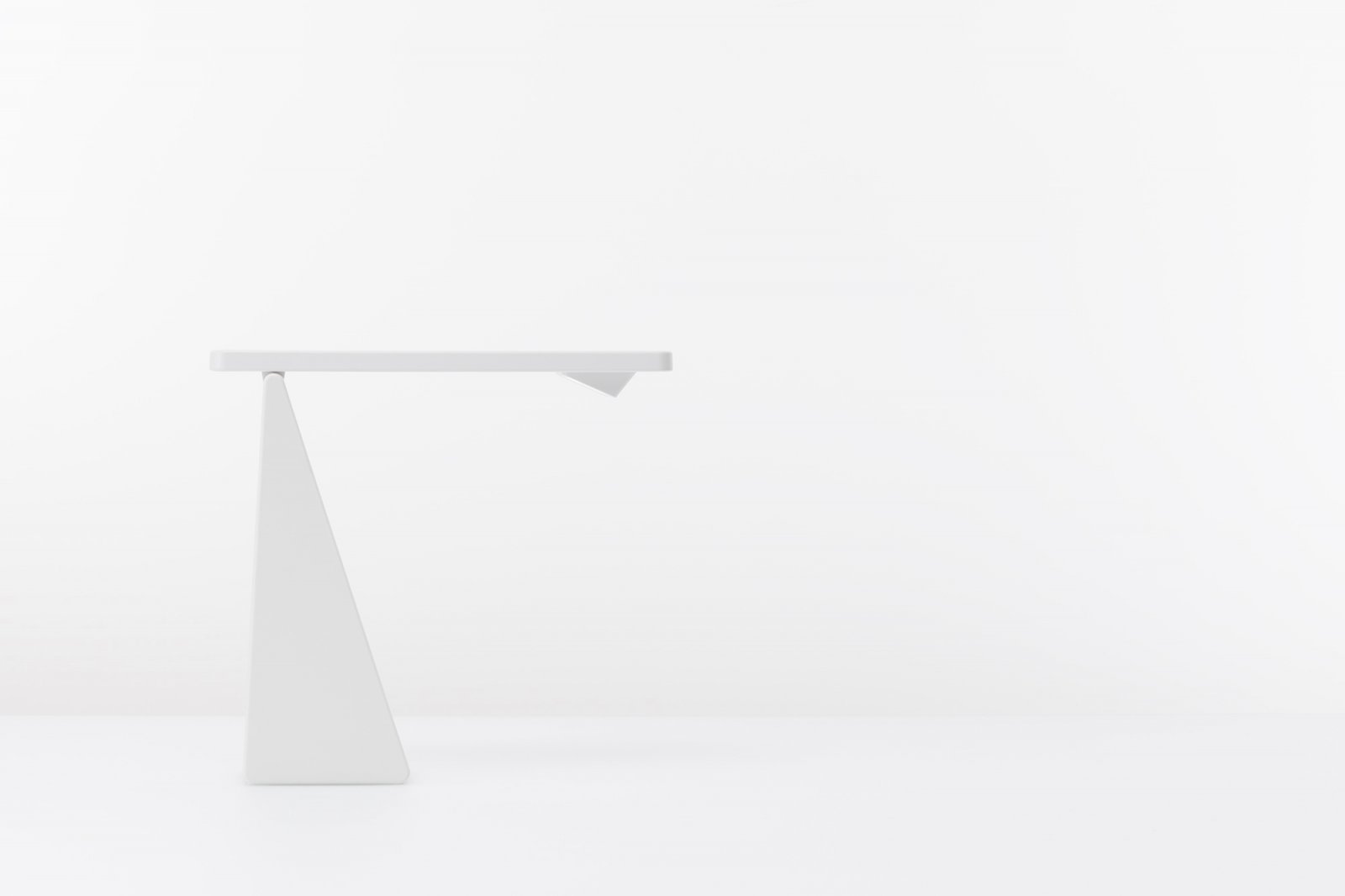 white，Desk lamp，Simplicity，Minimalist，handle，