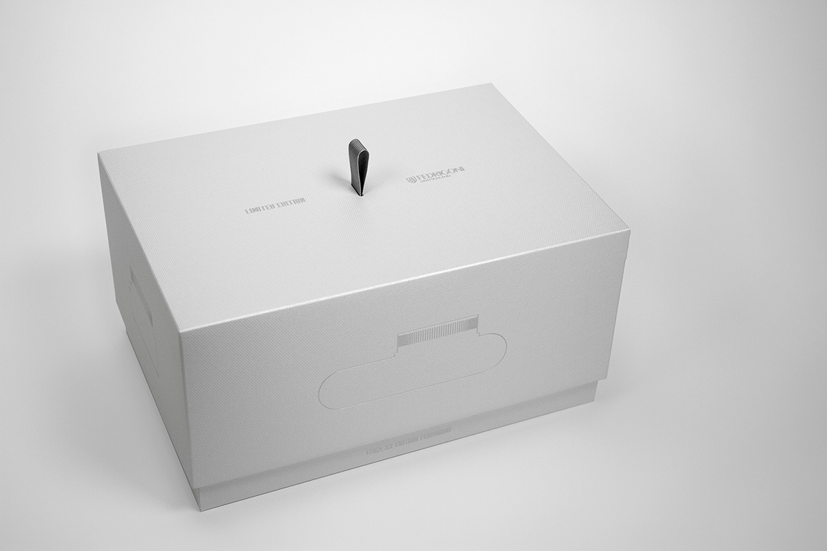 Paper shell，Limited edition，Play X，camera，packing design，