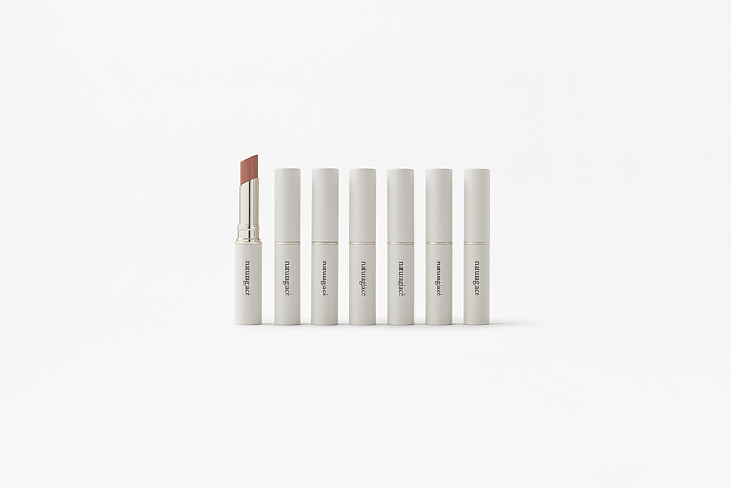 Cosmetics，