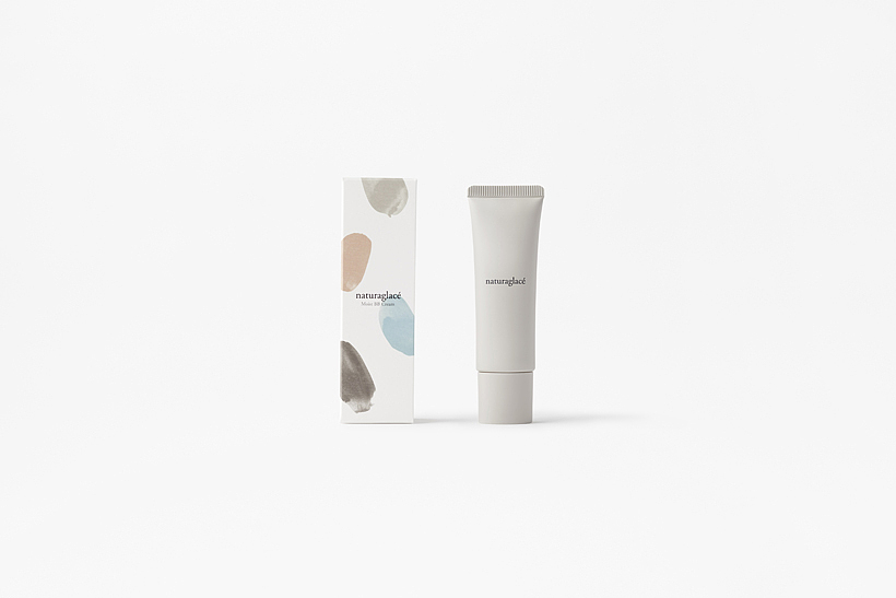 Cosmetics，