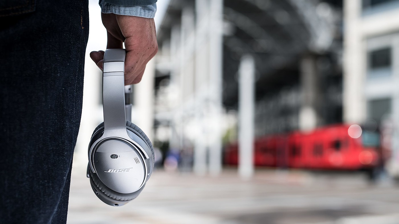 General image evaluation，evaluating ，science and technology，headset，bose，Noise reduction earphone，