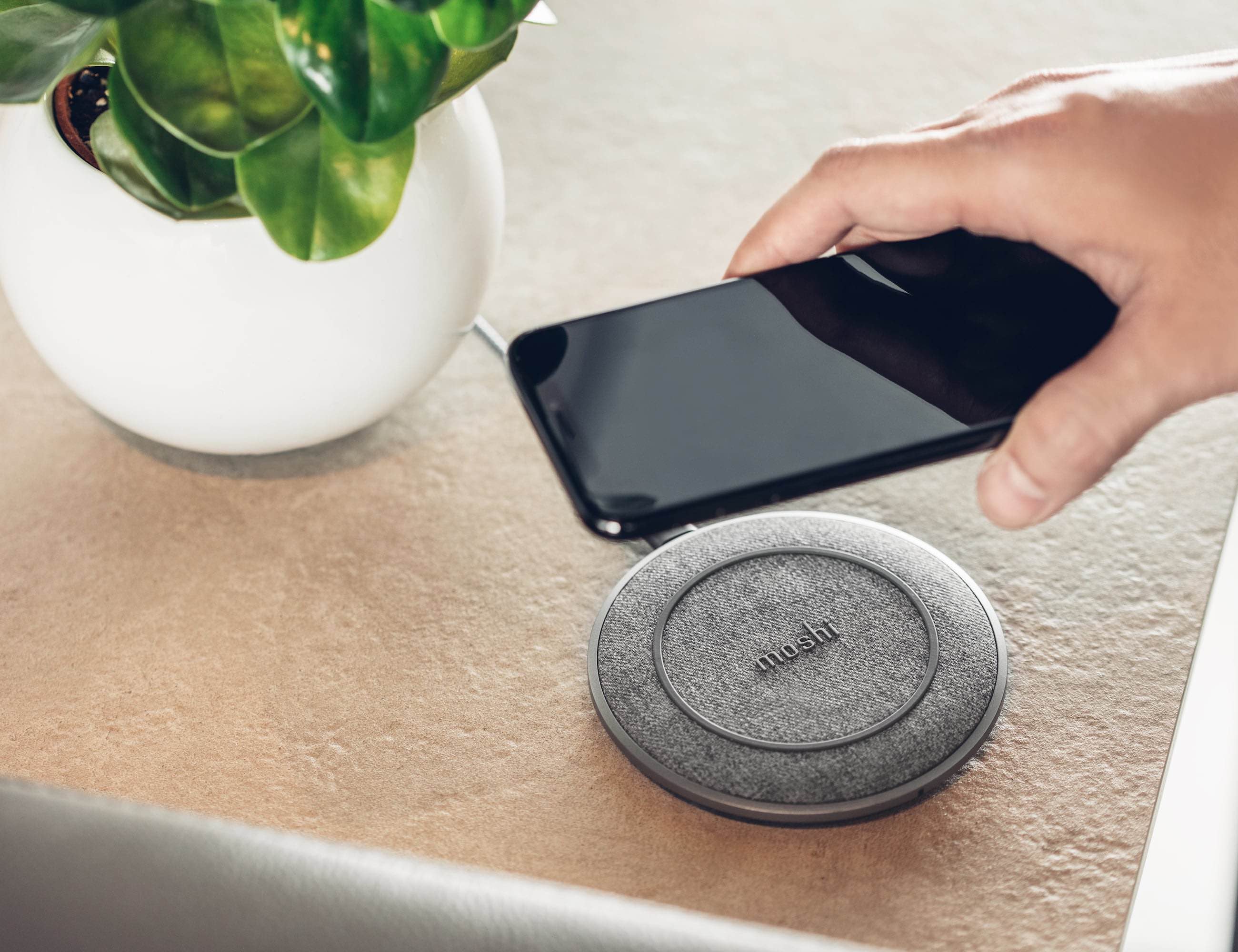 Apple，Android，Eight Q，Moshi，parts，charge，mobile phone，