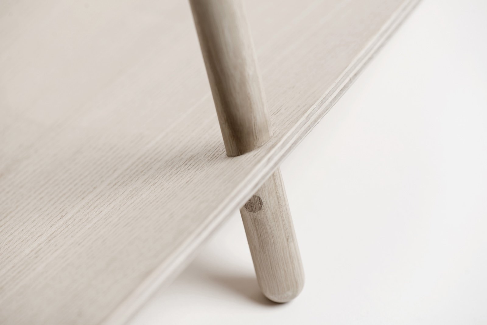 layer，product design，industrial design，Minimalist，Walnut，oak，Minimalist，Basket，