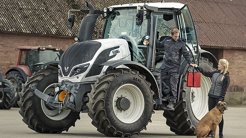 2018 red dot award，industrial design，Valtra A4，Tractor，