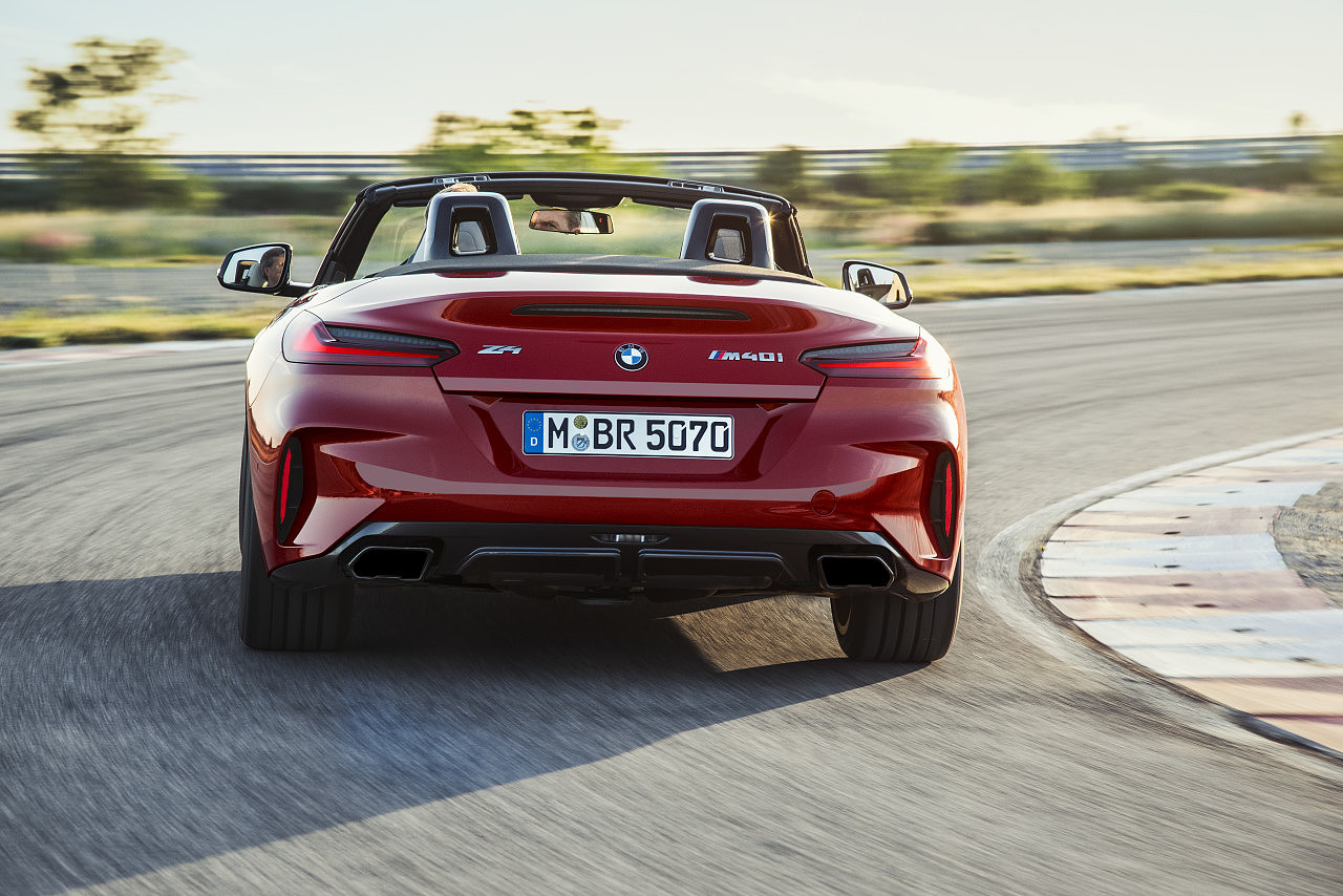 gules，Sports car，BMW Z4，Automobile design，