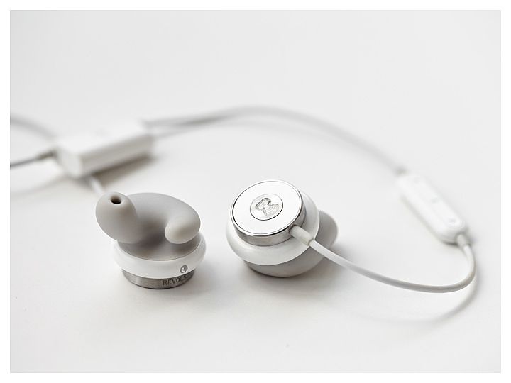 industrial design，Digital，intelligence，modern，Simplicity，wired，headset，