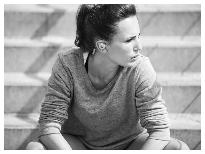 industrial design，Digital，intelligence，modern，Simplicity，wired，headset，