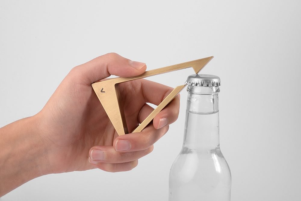 decorate，stable，Bottle opener，triangle，