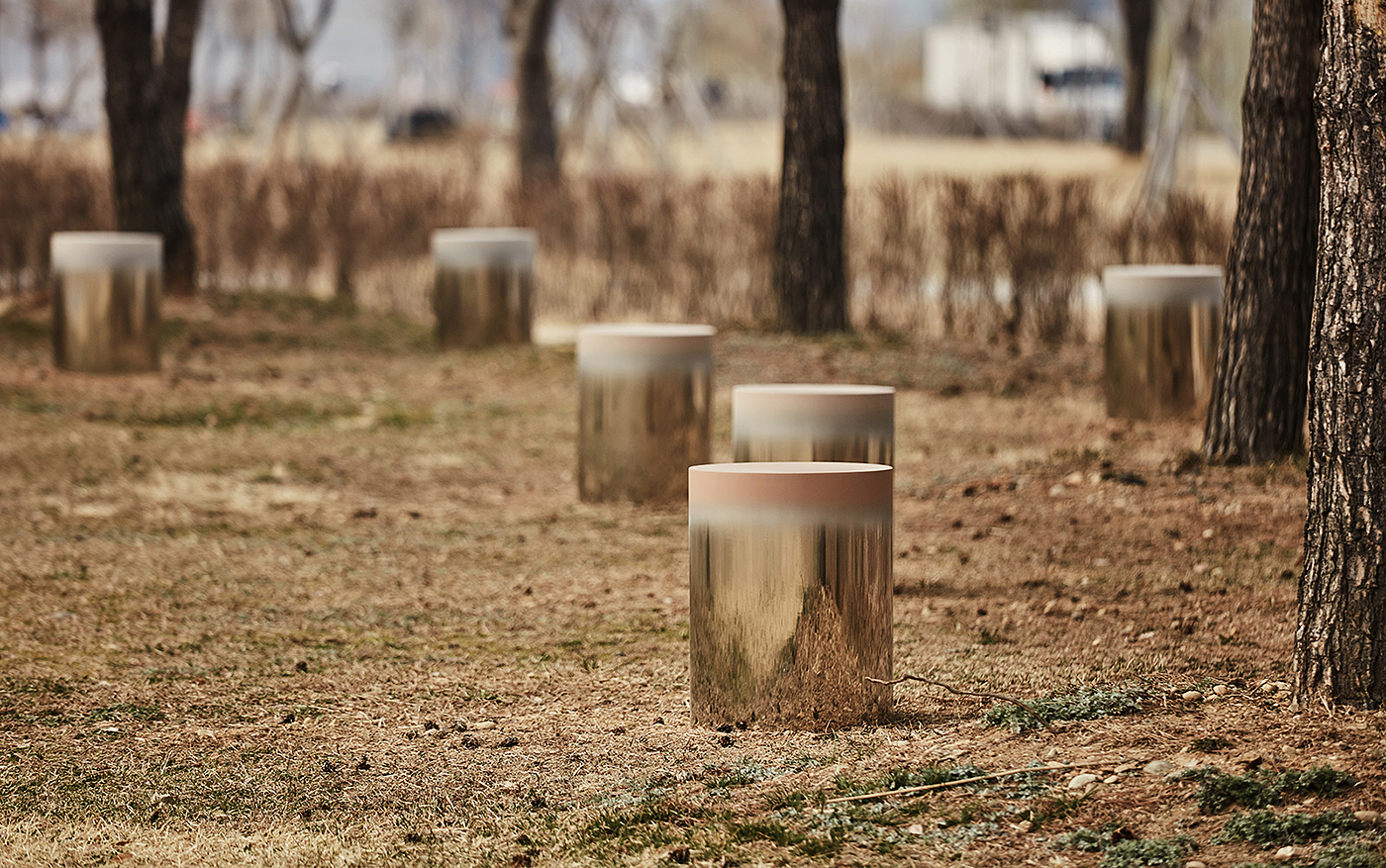 Mirror polishing，stainless steel，stool，Dokkaebi Stool，