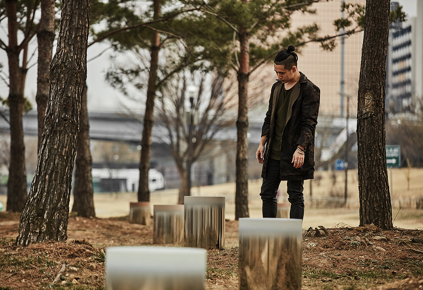 Mirror polishing，stainless steel，stool，Dokkaebi Stool，