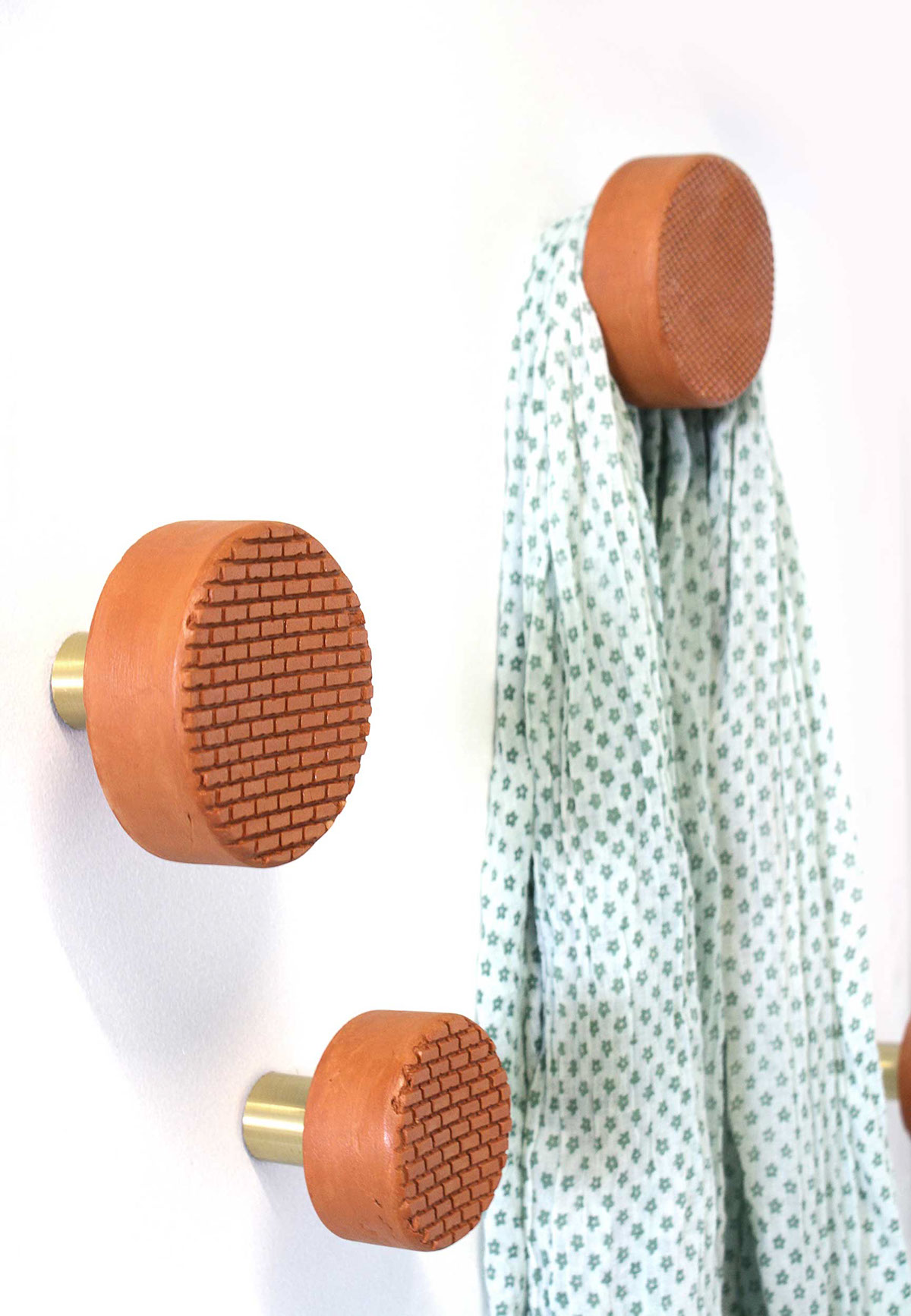 nylon，brass，Dry soil，a hook，Ô de France，