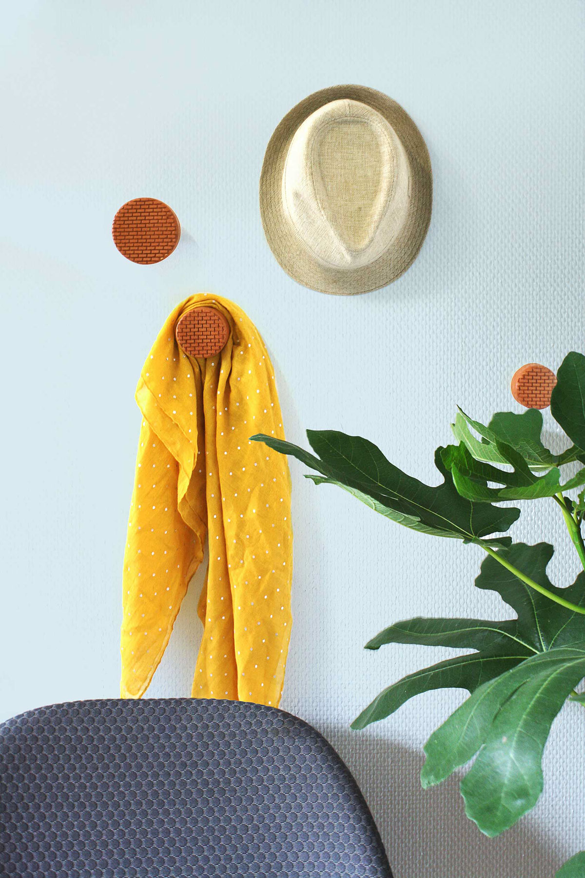 nylon，brass，Dry soil，a hook，Ô de France，