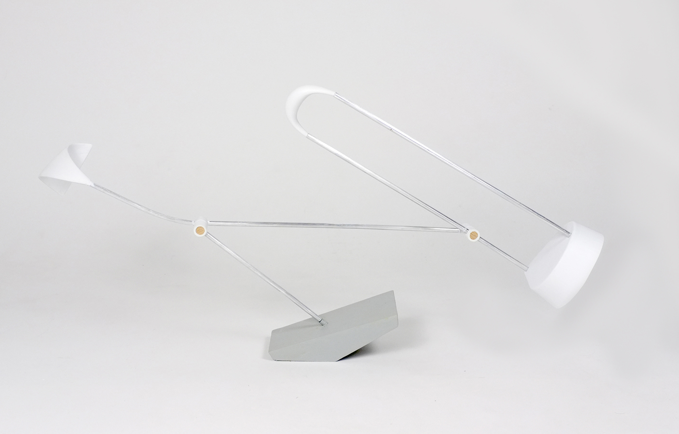 furniture design ，product design，industrial design，interest，to work in an office，Desk lamp，