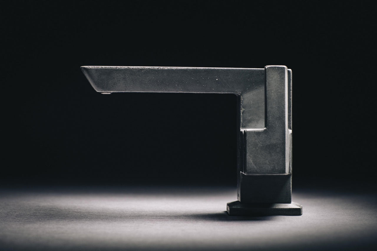 water tap，concrete，Brizo Vettis，