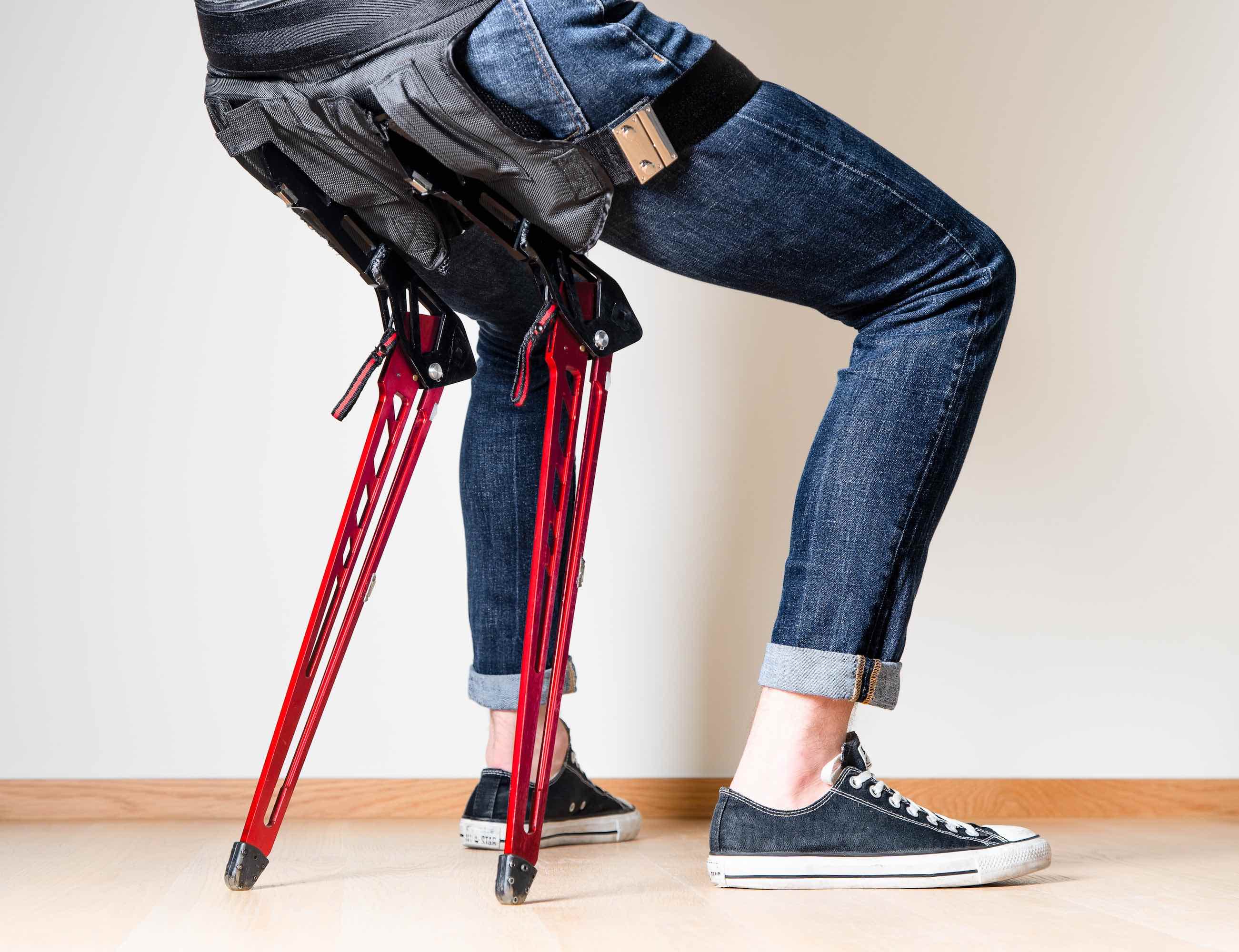 LEX，Wearable bionic chair，Metal，