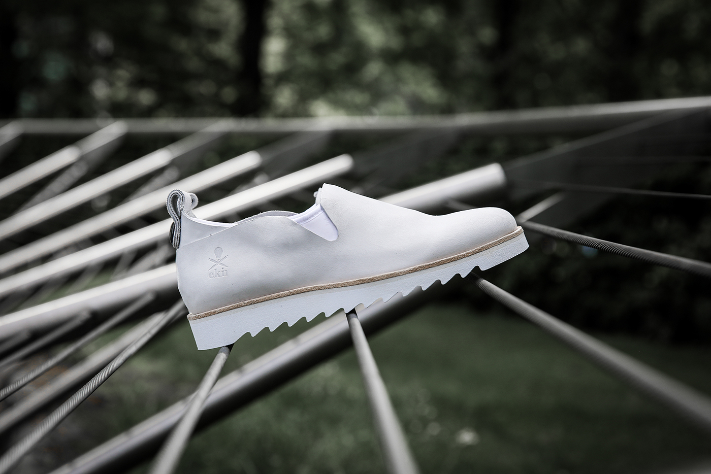 shoes，concise，comfortable，Seamless upper，white，